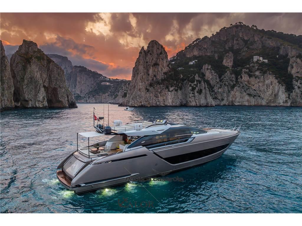 Riva 88 Folgore Charter, Vendita Riva 88 Folgore, Annunci barche e ...