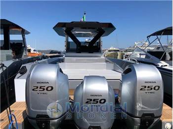 REALE YACHTS Heritage 40
