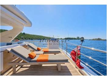 Azimut Grande 30 (3 cabins)