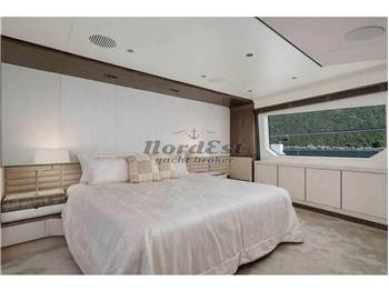 Azimut Grande 30 (3 cabins)