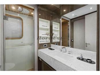 Azimut Grande 30 (3 cabins)