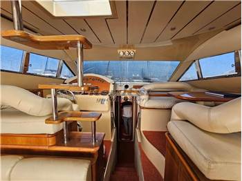 Ferretti 46