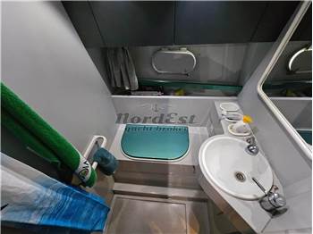 Ferretti 39