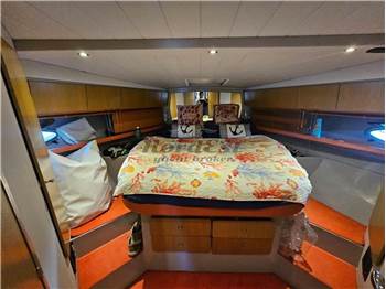 Ferretti 36 Fly