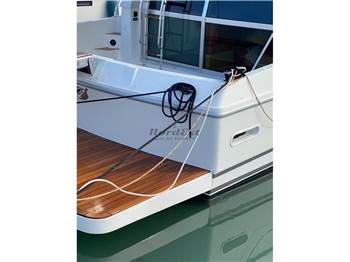 Ferretti 36 Fly