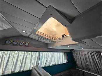 Ferretti 39