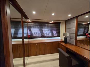 Sunseeker Manhattan 70