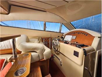 Ferretti 46
