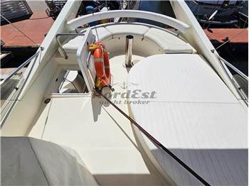 Ferretti 46