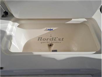 WellCraft 360 Coastal