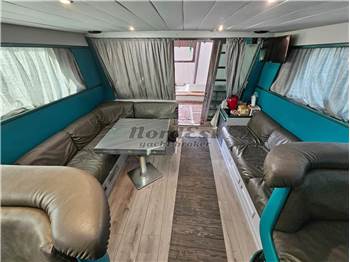 Ferretti 39