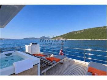 Azimut Grande 30 (3 cabins)