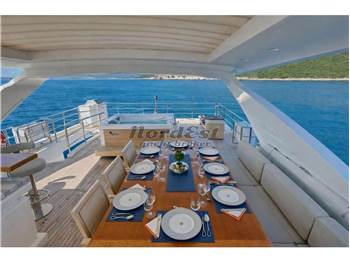 Azimut Grande 30 (3 cabins)