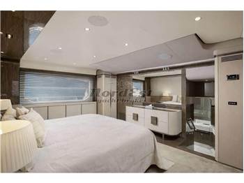 Azimut Grande 30 (3 cabins)
