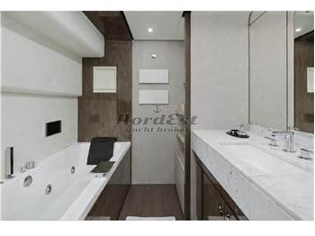 Azimut Grande 30 (3 cabins)