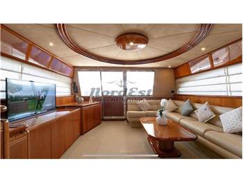 Ferretti 72