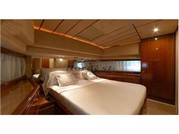 Ferretti 72
