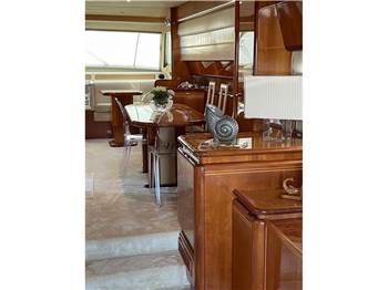 Ferretti 72