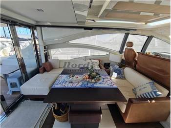 Azimut 62S