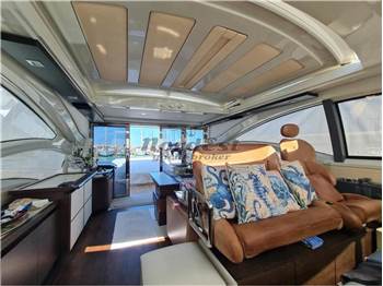Azimut 62S