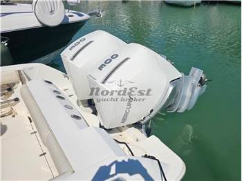Boston Whaler 280 Outrage 28