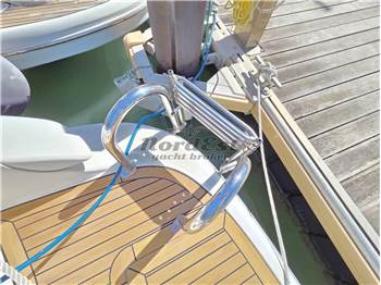 Sessa Marine Islamorada 32