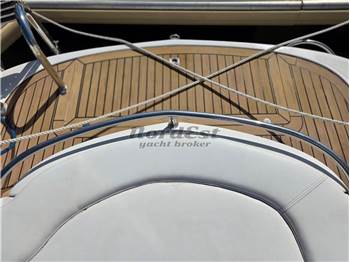Sessa Marine Islamorada 32