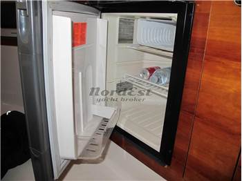 Edge Water 265 Express