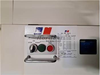 Mochi Craft Dolphin 64 Cruiser