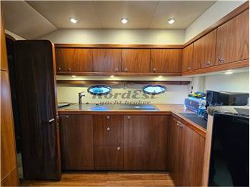 Sunseeker Portofino 47 HT Hard Top