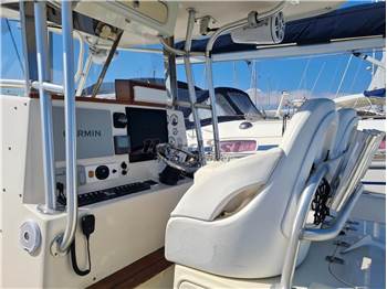 AL Custom 30 WA Walkaround