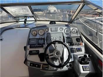 Monterey 375 Sport Yacht