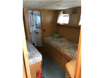 Asia Boat Builder Aquarius 55 Fly