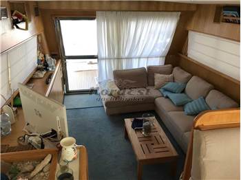 Asia Boat Builder Aquarius 55 Fly