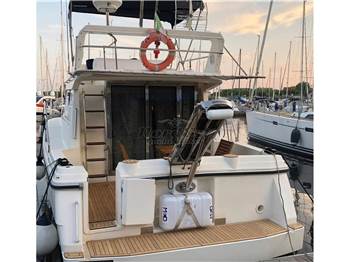 Azimut 37 Fly