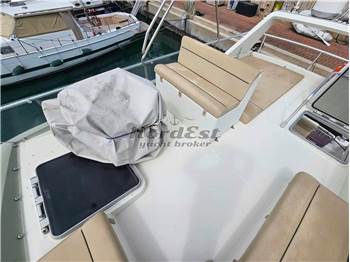 Ferretti 39