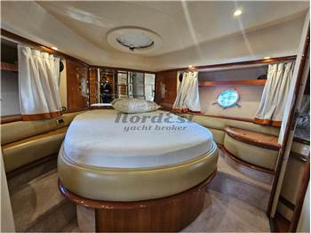 Azimut 62 Fly