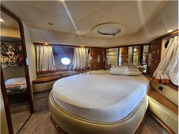 Azimut 62 Fly