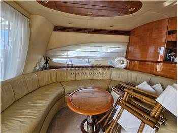 Azimut 62 Fly