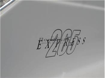 Edge Water 265 Express