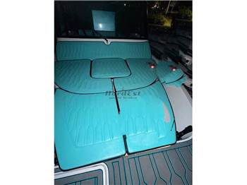 Pursuit Tiara 2800 Offshore