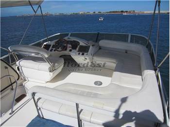 Sea Ray 400 Sedan Bridge