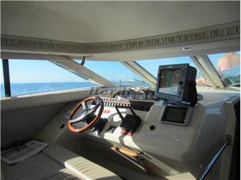 Sea Ray 400 Sedan Bridge