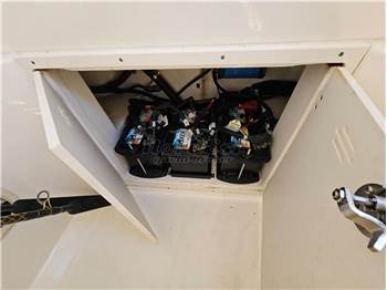 Boston Whaler 280 Outrage 28