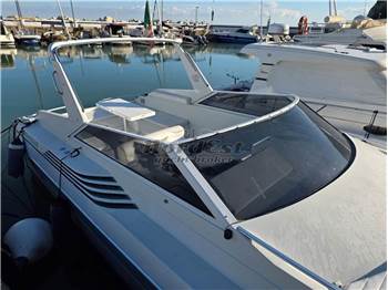 Pershing 33