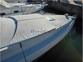 Pershing 33