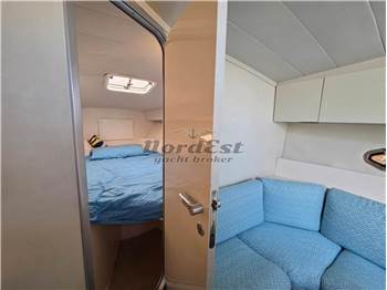 Pershing 33