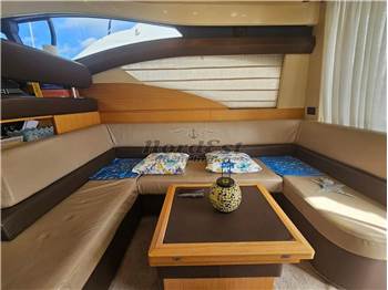 Azimut 43 Fly