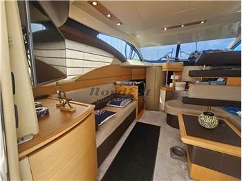 Azimut 43 Fly