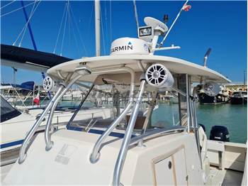AL Custom 30 WA Walkaround